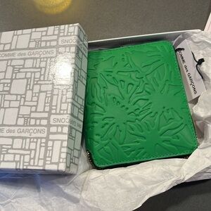 Comme des Garcons zip wallet - bright green forest